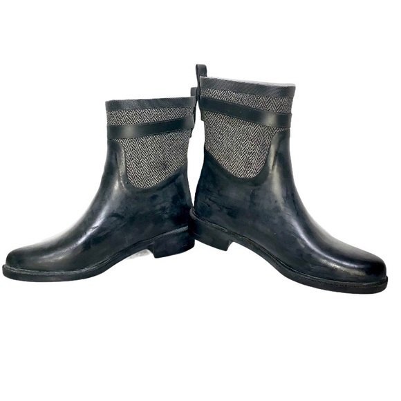 Chooka Buckled Black & Gray Herringbone Knit Slip-On Rain Boots - Picture 3 of 10